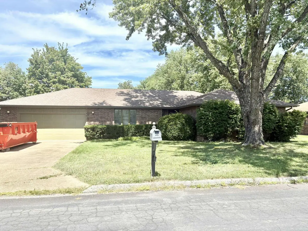 813 E 16th Street, Mountain Grove, MO 65711 - #1