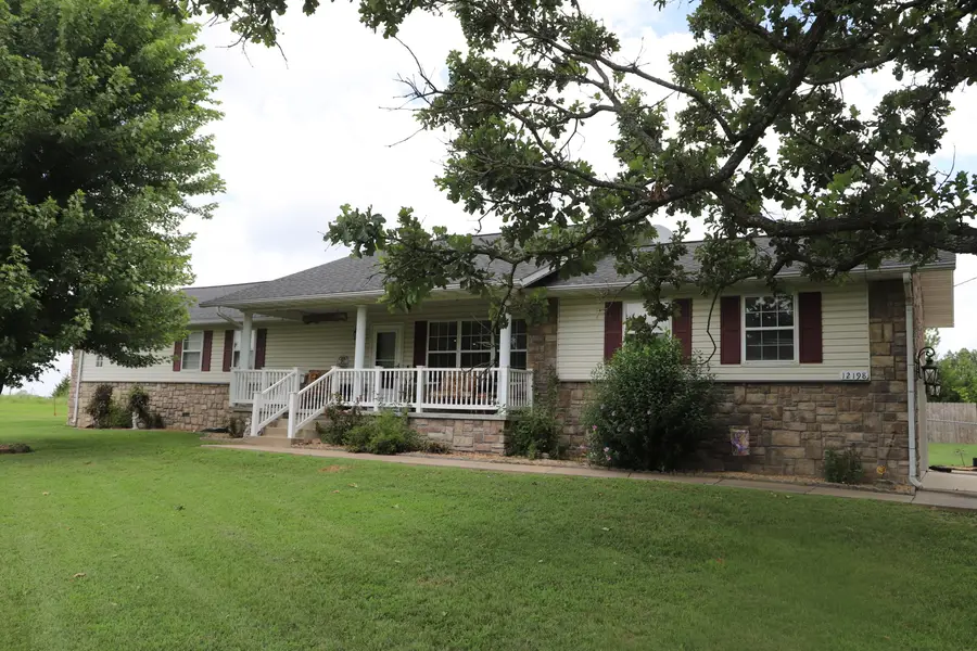 12198 Marcus Lane, Neosho, MO 64850 - Image #2