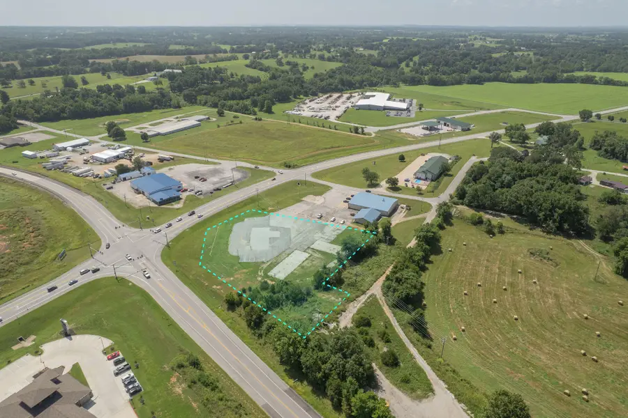 000 S Highway 37, Cassville, MO 65625 - Image #2
