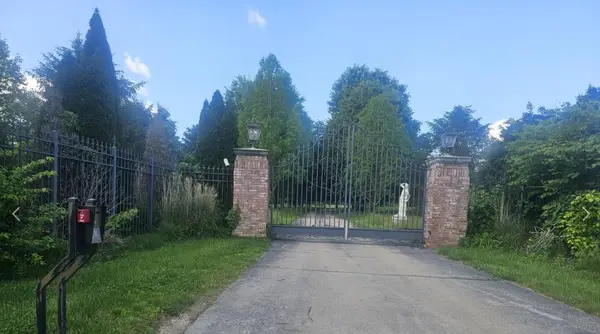 5147 E Crown Park Lane, Springfield, MO 65809