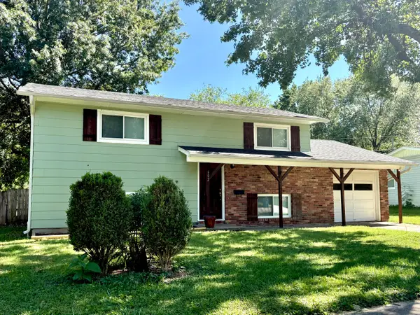 602 E Edgewood Street, Springfield, MO 65807