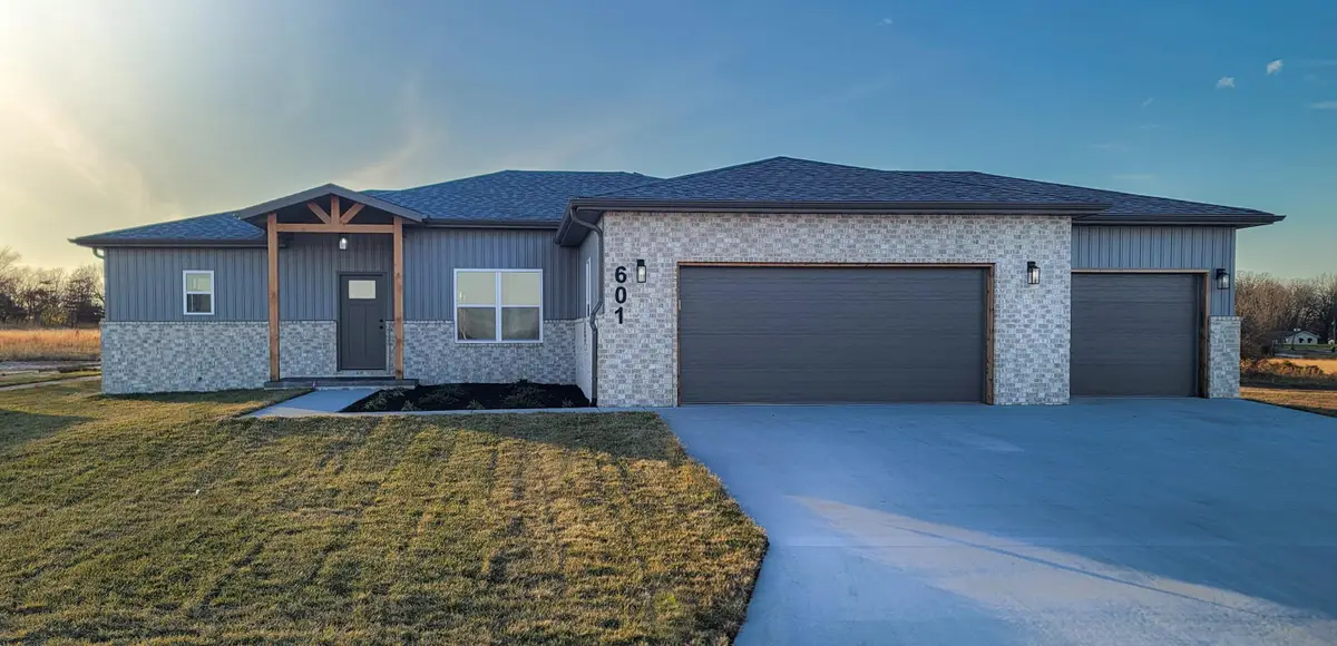 108 E Acacia Circle, Clever, MO 65631 - #1