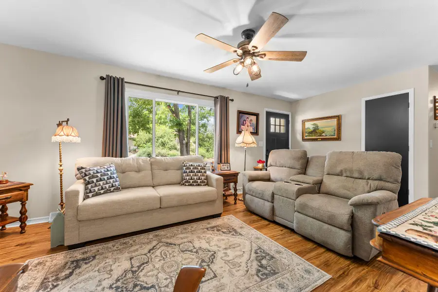 372 Greenbrier Lane, Hollister, MO 65672 - Image #3