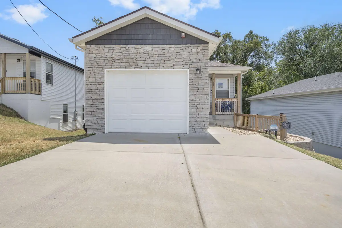 306 W College Street, Branson, MO 65616 - #1