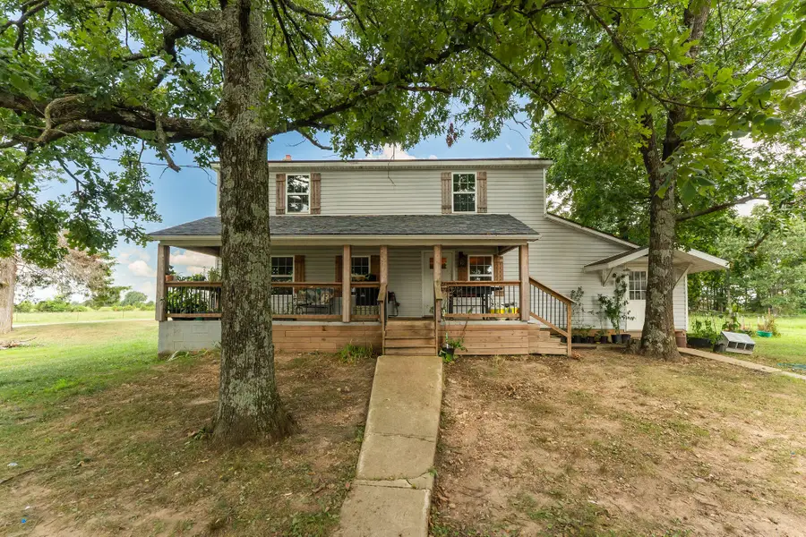 1311 W Clinton Avenue, Seymour, MO 65746 - Image #2