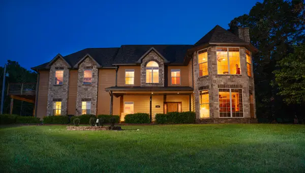 1318 Oakwood Drive, Hollister, MO 65672