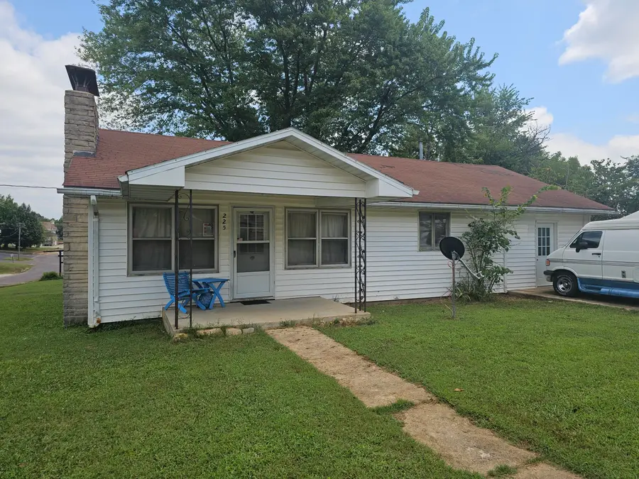225 N Pine Street, Mountain View, MO 65548 - Image #2