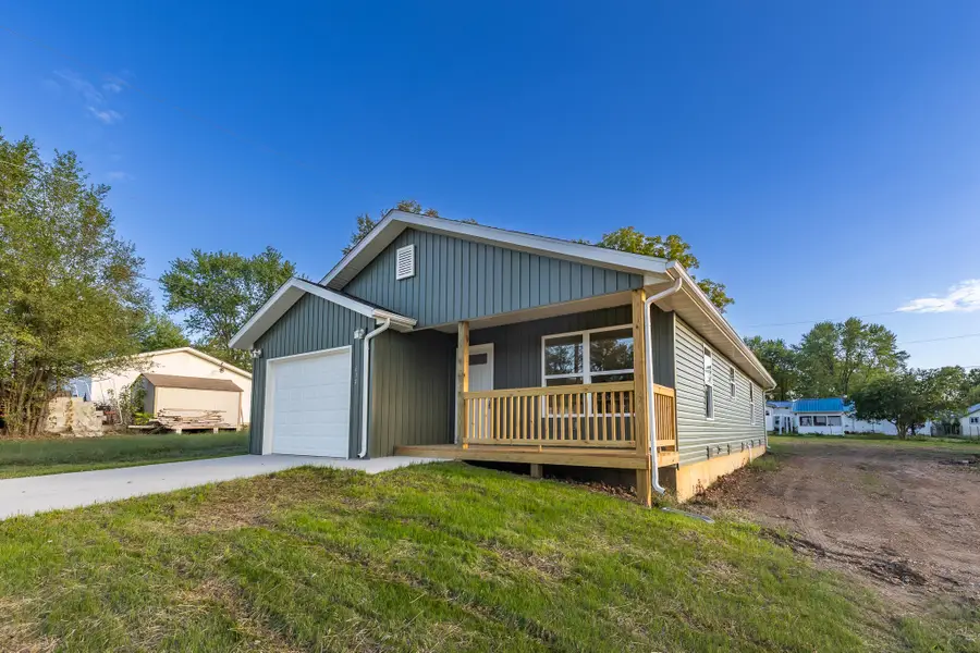 614 W Stanley Street, Buffalo, MO 65622 - Image #2