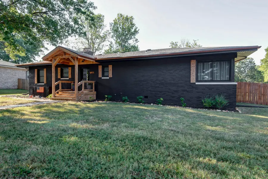 610 N Main Street, Mount Vernon, MO 65712 - Image #2