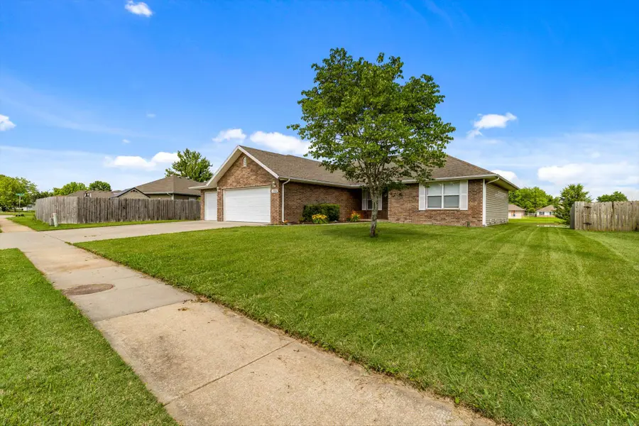 1382 S Kristopher Avenue, Republic, MO 65738 - #3