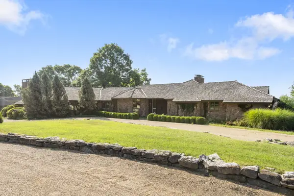 3886 E Hawthorne Hill Lane, Springfield, MO 65809