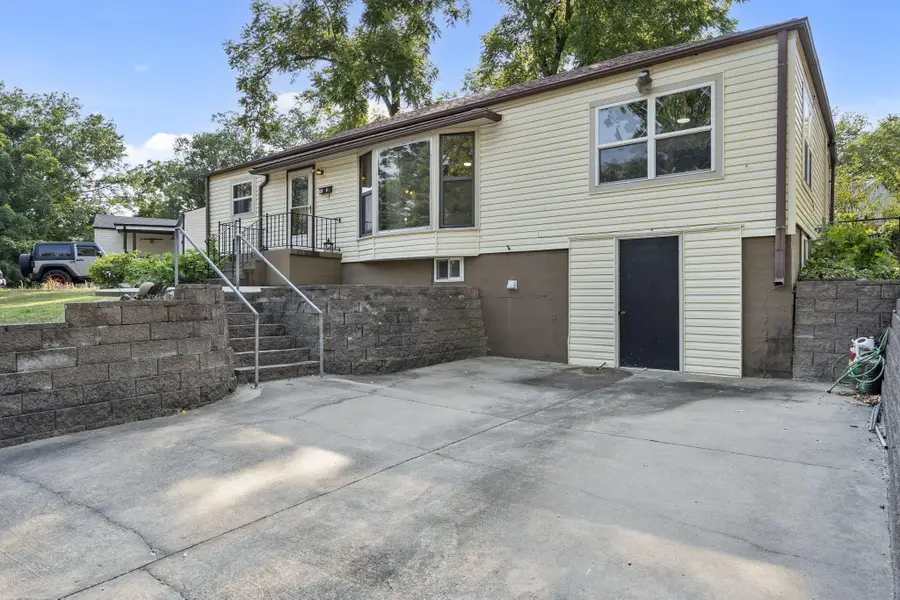 707 S 3rd Street, Branson, MO 65616 - #2