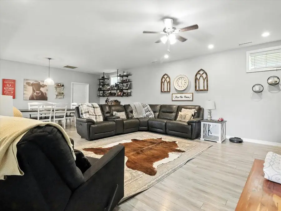 1007 Wade Street, Mountain View, MO 65548 - Image #3