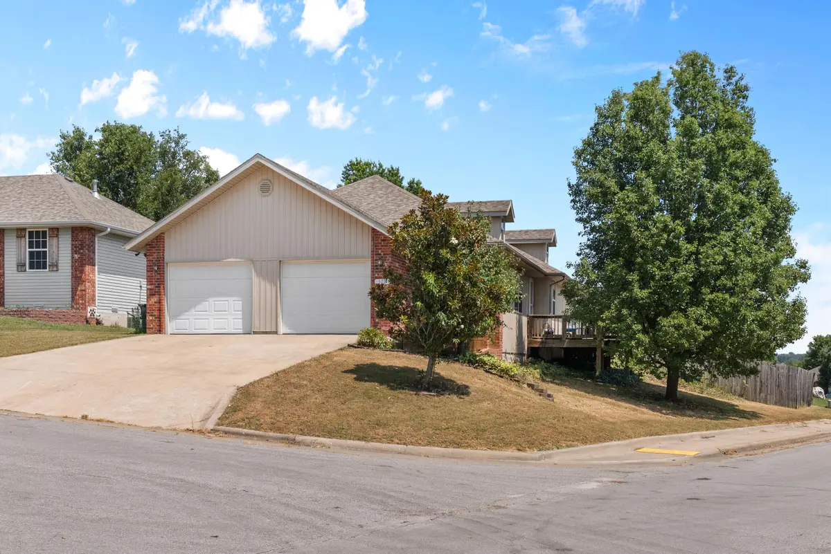 578 S Kingsgate Court, Nixa, MO 65714 - Image #1
