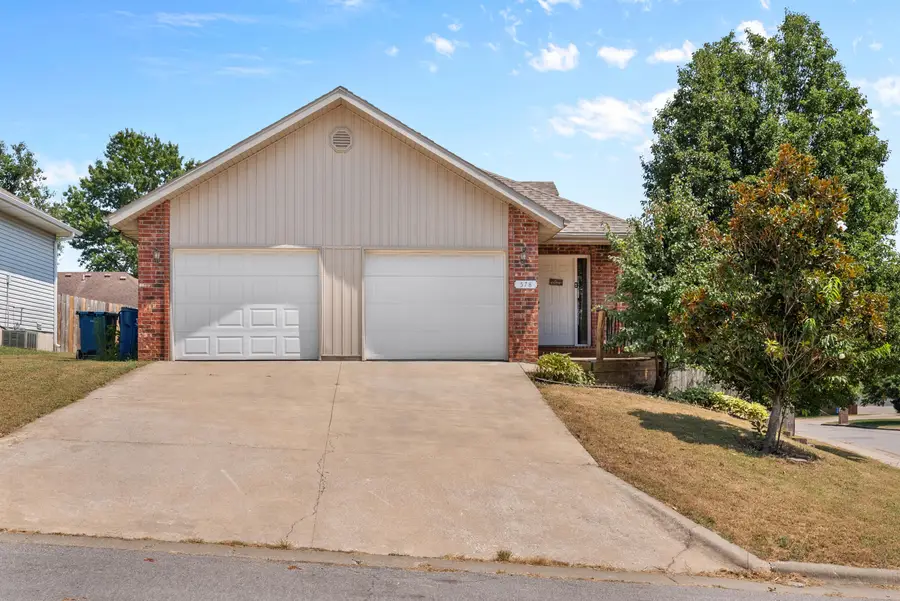 578 S Kingsgate Court, Nixa, MO 65714 - Image #2