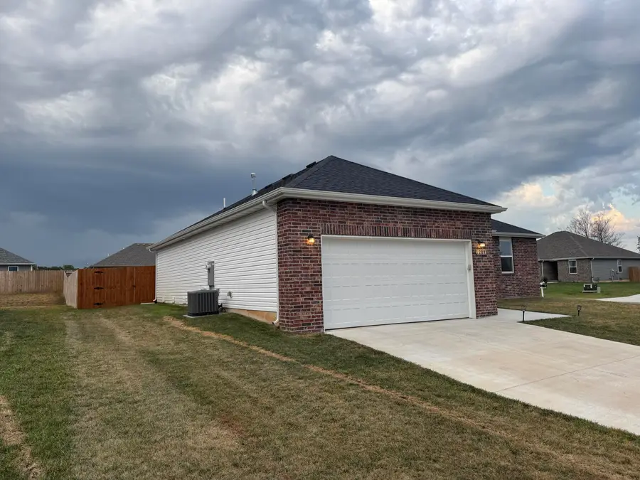 1209 Abbey Avenue, Monett, MO 65708 - Image #3