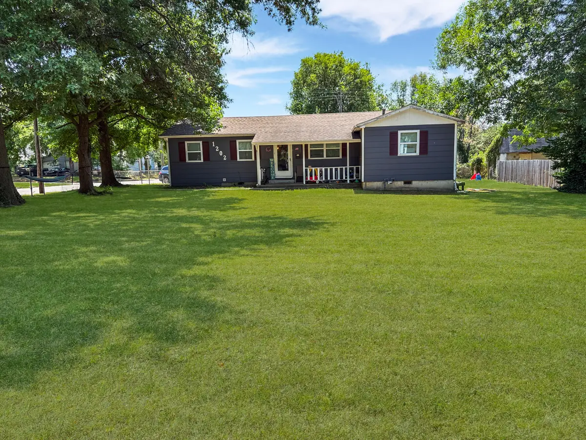 1202 W Austin Street, Webb City, MO 64870 - Image #1