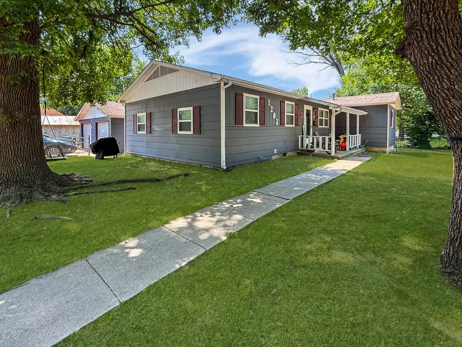 1202 W Austin Street, Webb City, MO 64870 - Image #2