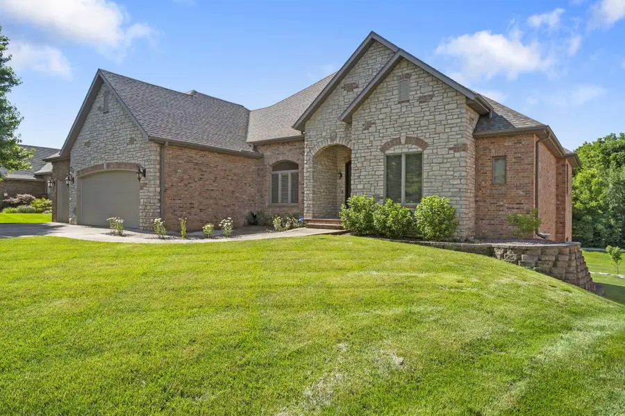 755 N Fallbrooke Terrace, Springfield, MO 65802 - Image #2