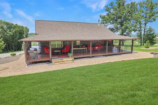 400 Dragon Hill Lane, Lampe, MO 65681