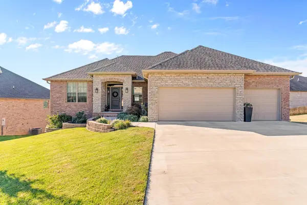 1632 W Gaslight Drive, Springfield, MO 65810