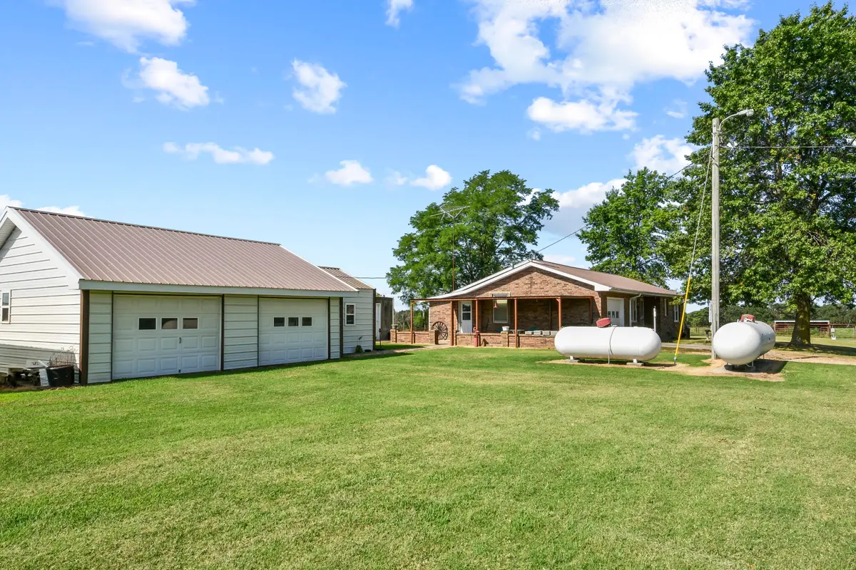 15703 S 2850 Road, El Dorado Springs, MO 64744 - Image #1