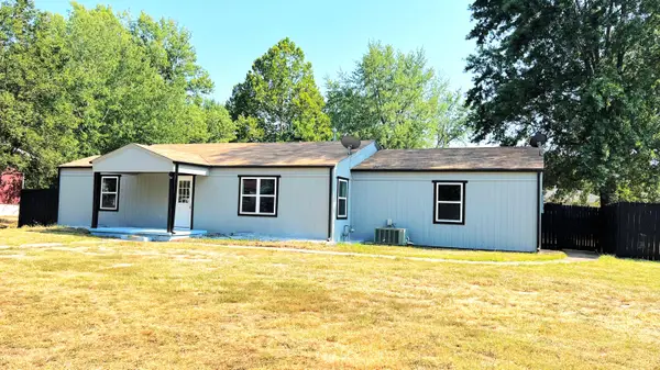 467 W County Street, Monett, MO 65708