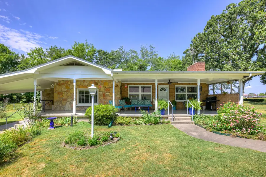 1061 Burr Crossing Road, Neosho, MO 64850 - Image #2