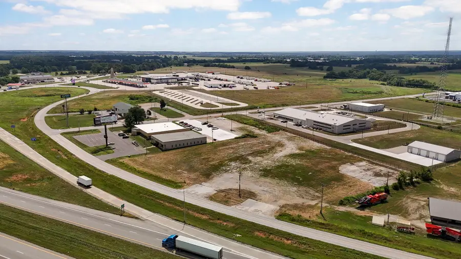 000 Daniel Drive, Mount Vernon, MO 65712 - Image #3