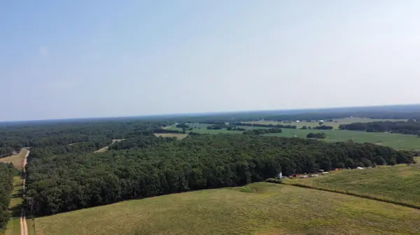 000 Ivory Road, Lebanon, MO 65536