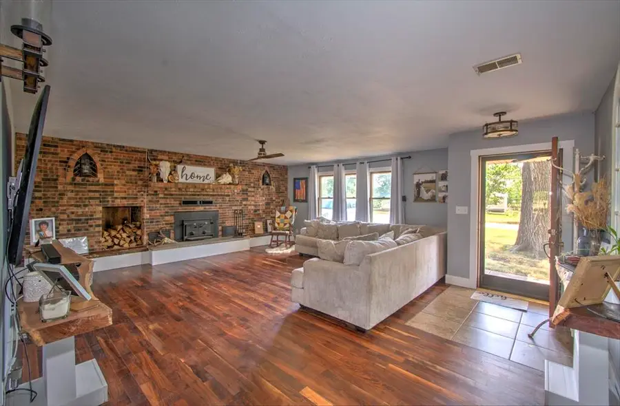 12046 W Farm Road 28, Walnut Grove, MO 65770 - Image #3