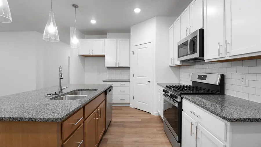 3930 E Fieldcrest Court, Brookline, MO 65619 - Image #3