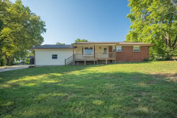 1320 W Aylor Street, Webb City, MO 64870