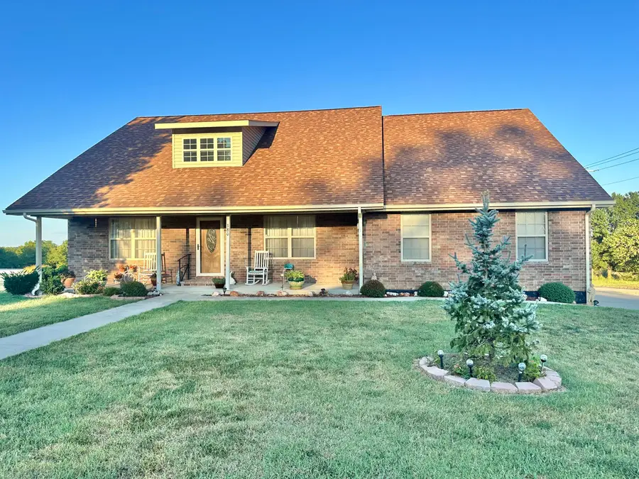 380 S Hartford Avenue, Bolivar, MO 65613 - Image #3