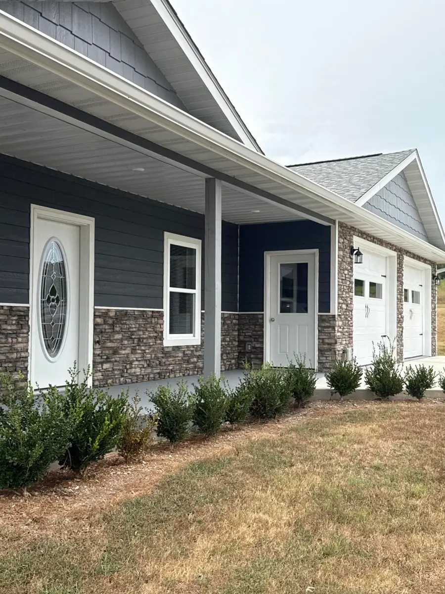 631 Spring Valley Drive, Mammoth Spring, AR 72554 - Image #2