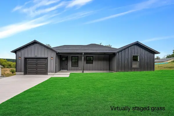 150 Persimmon Street, Rockaway Beach, MO 65740