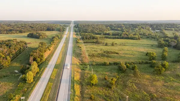 000 Highway B, Bolivar, MO 65613