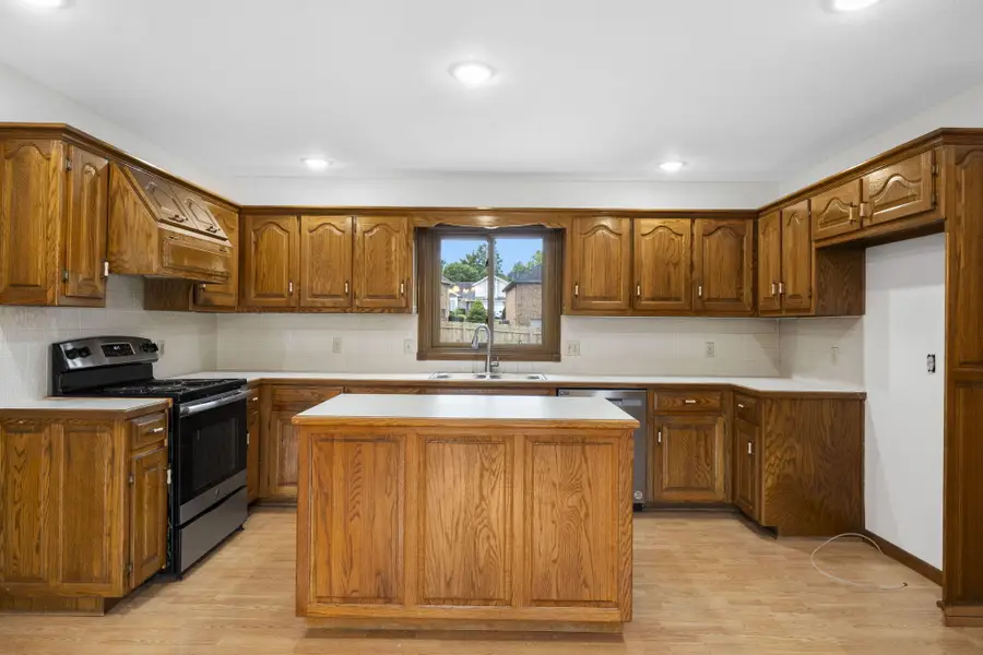 1338 E Burntwood Street, Springfield, MO 65803 - Image #2