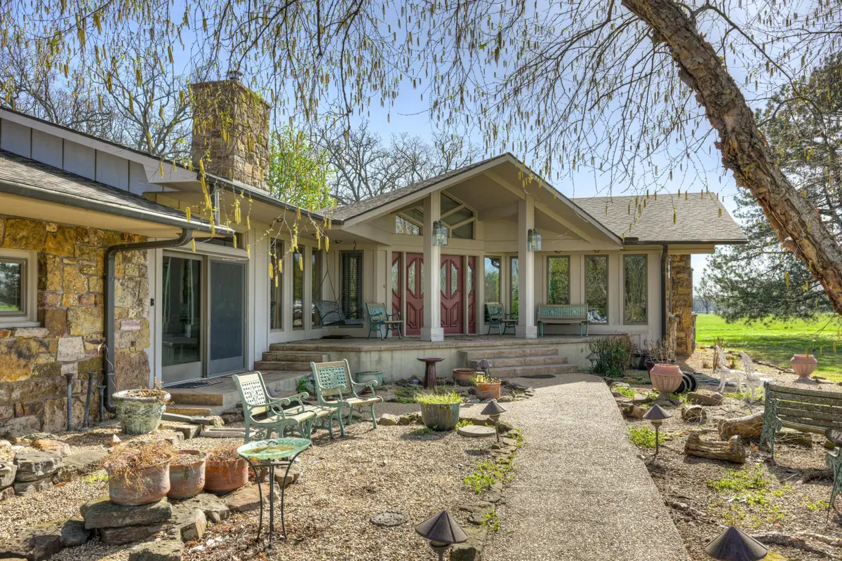 19032 E Highway 86, Neosho, MO 64850 - Image #1