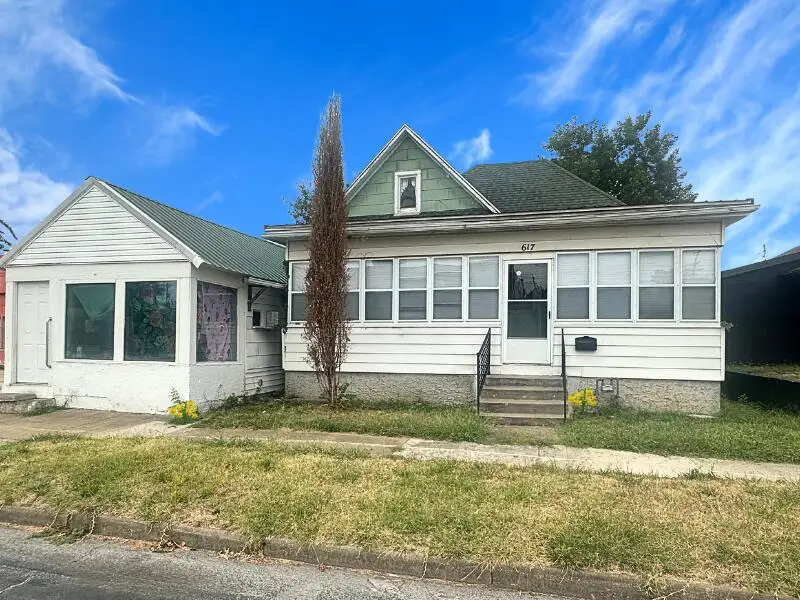 617 E Broadway Street, Monett, MO 65708 - Image #1