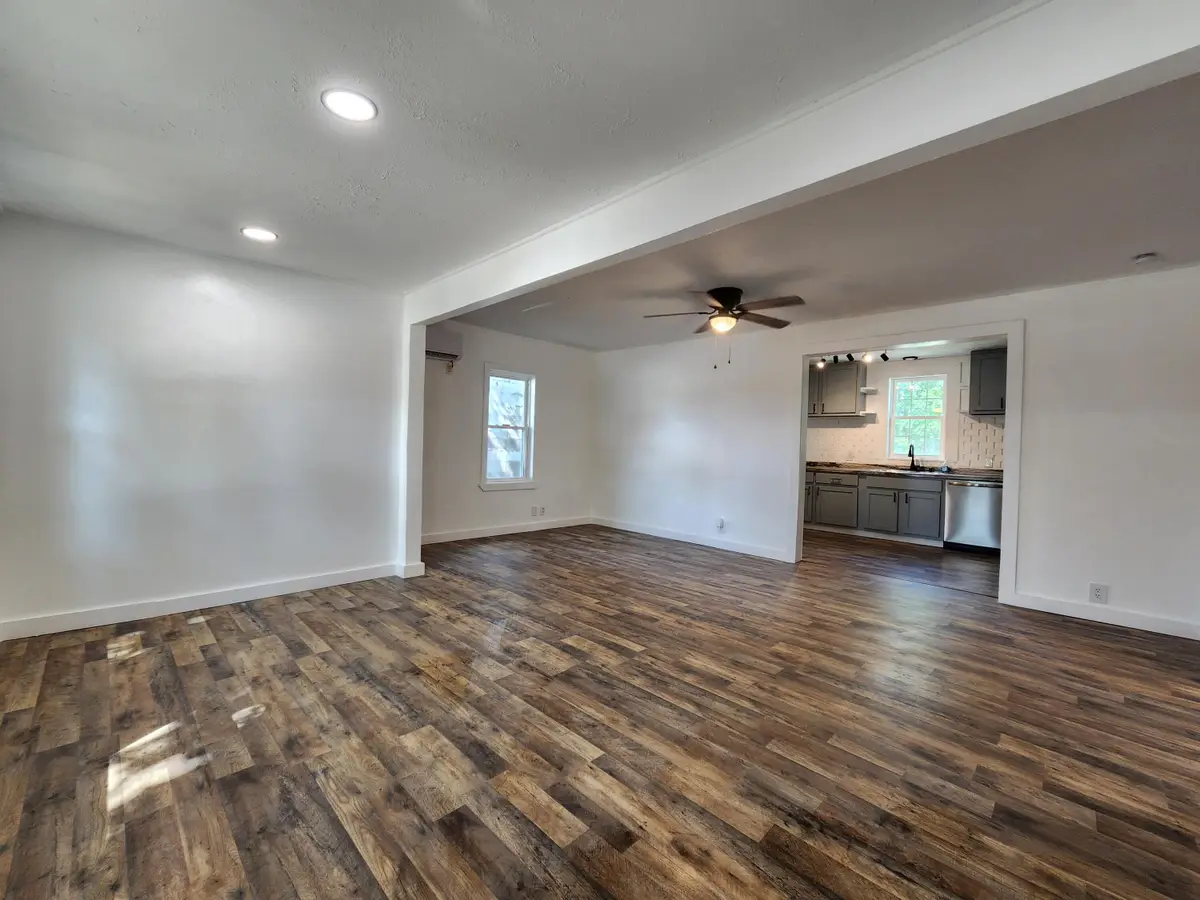 506 S Griffith Avenue, Aurora, MO 65605 - Image #1