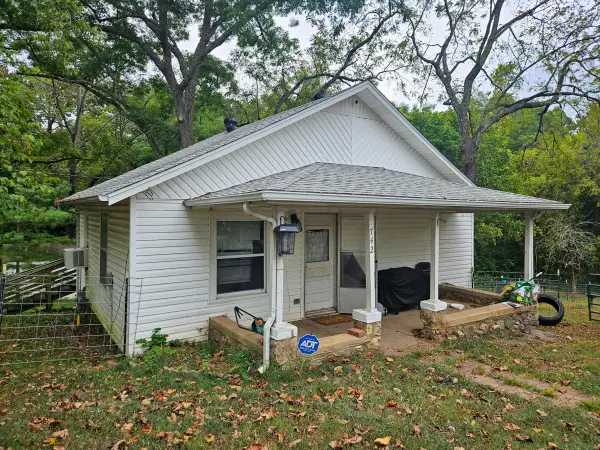 742 Olive Street, West Plains, MO 65775