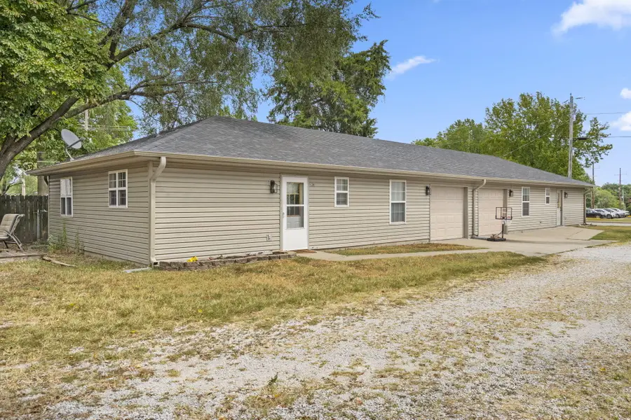 307 N Rechow Avenue, Bolivar, MO 65613 - Image #2