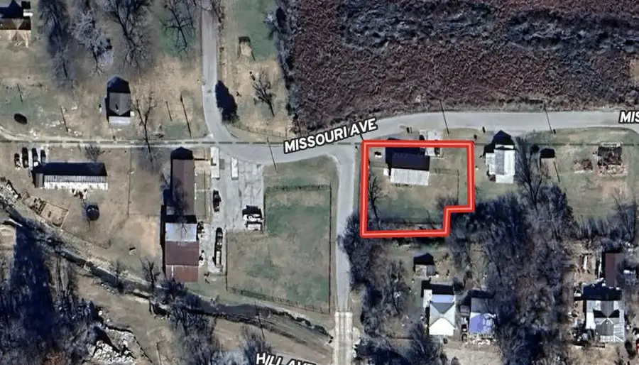 570 Missouri Avenue, Mammoth Spring, AR 72554 - #2