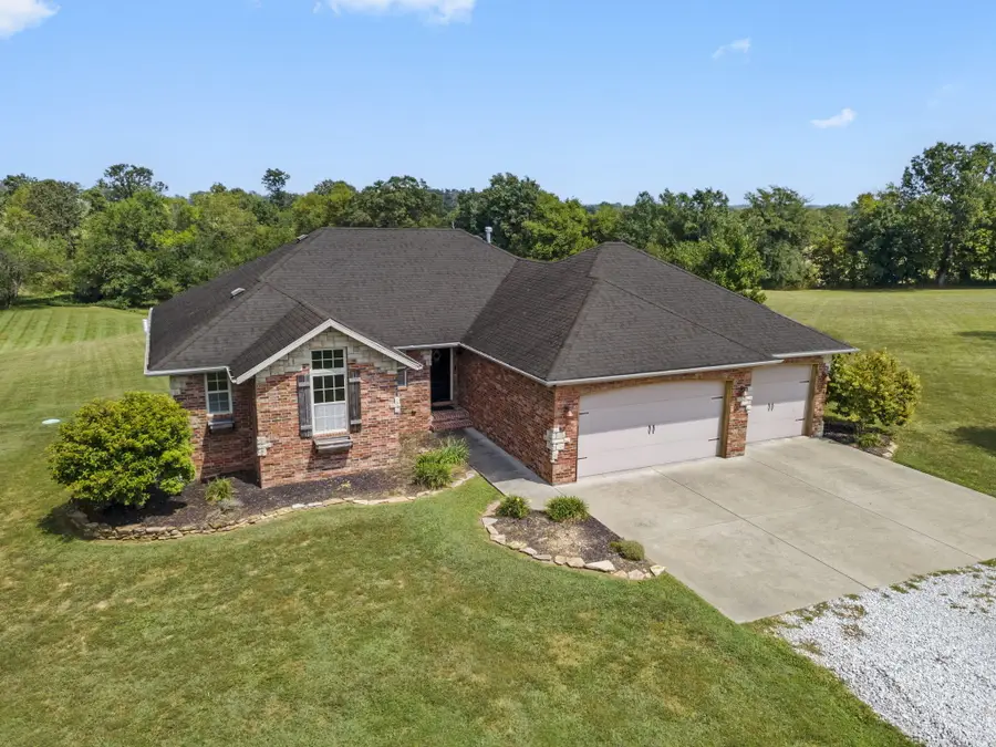 242 Fieldstone Road, Clever, MO 65631 - Image #2