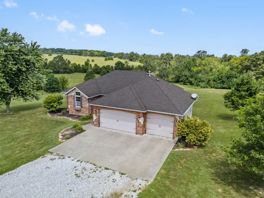 242 Fieldstone Road, Clever, MO 65631 - Image #3