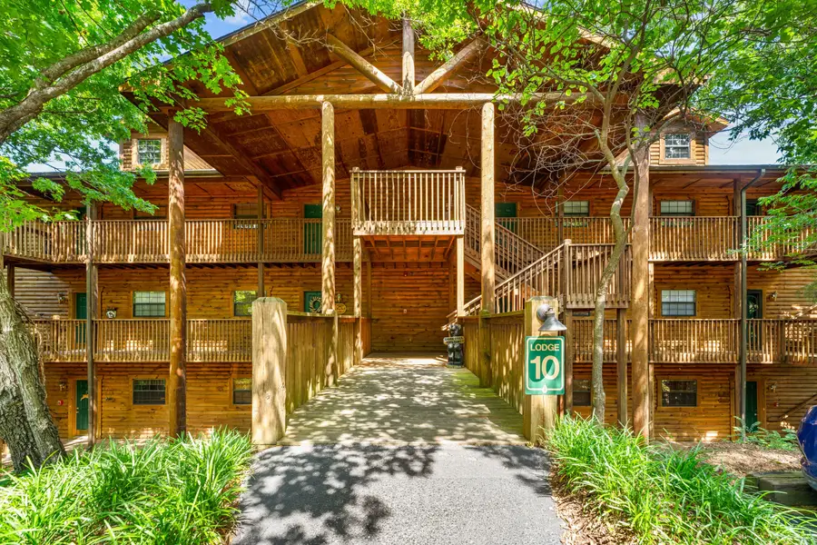 100 Village Trail #3, Branson, MO 65616 - Image #2