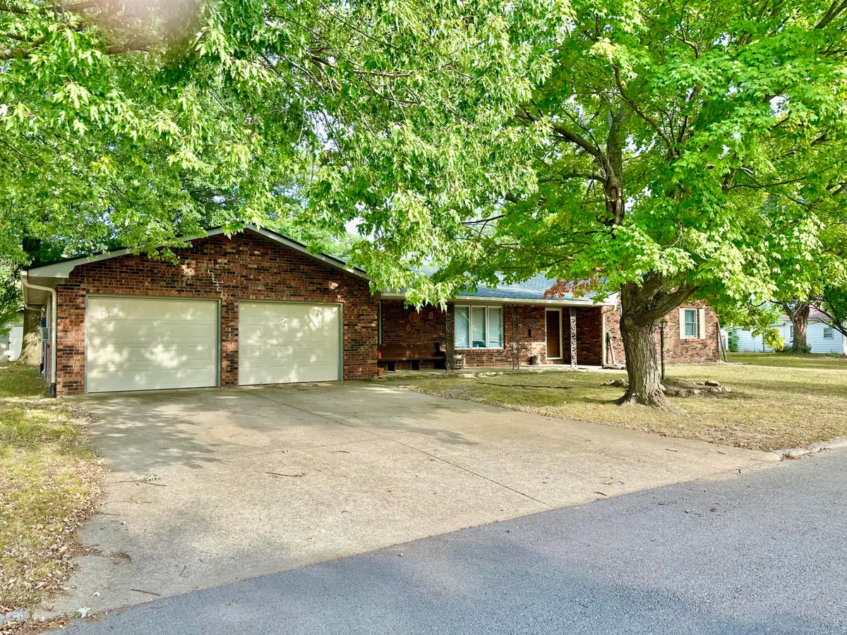512 N Claud Avenue, Bolivar, MO 65613 - Image #1