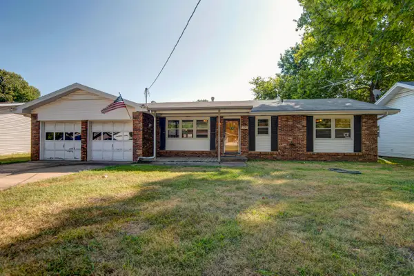 1124 S Bruce Avenue, Springfield, MO 65804