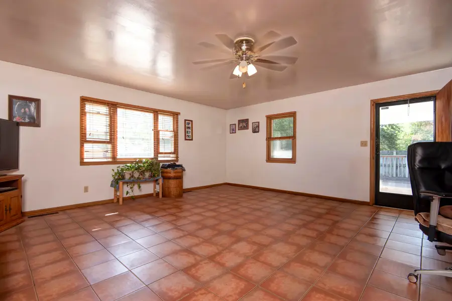 1124 S Bruce Avenue, Springfield, MO 65804 - Image #3